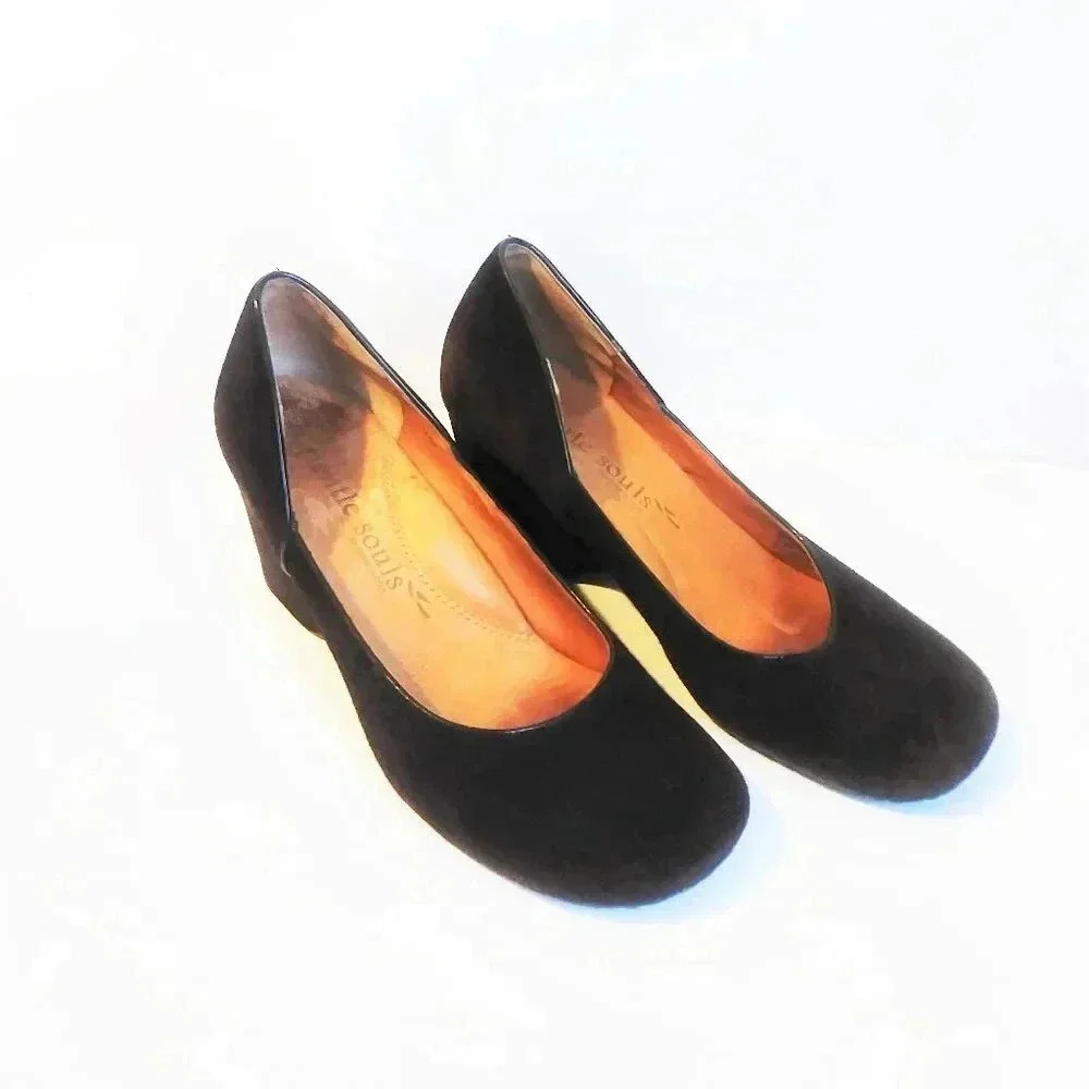 Gentle Souls Kenneth Cole Ridge Amaru Wedge Pump